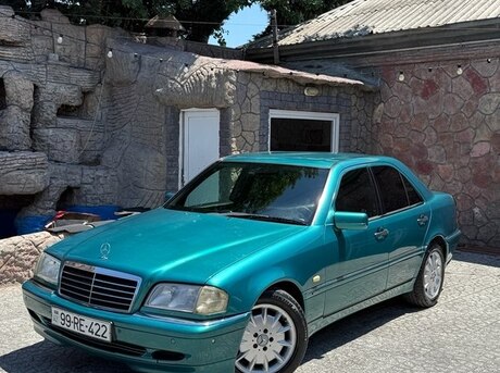 Mercedes C 240