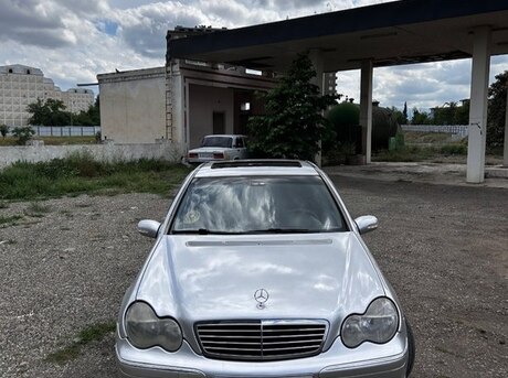 Mercedes C 240