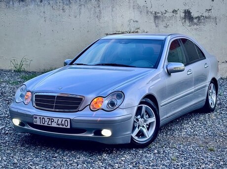 Mercedes C 200