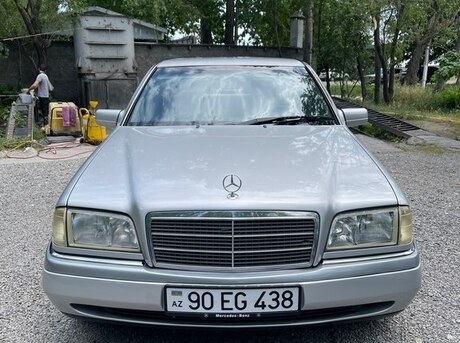 Mercedes C 180
