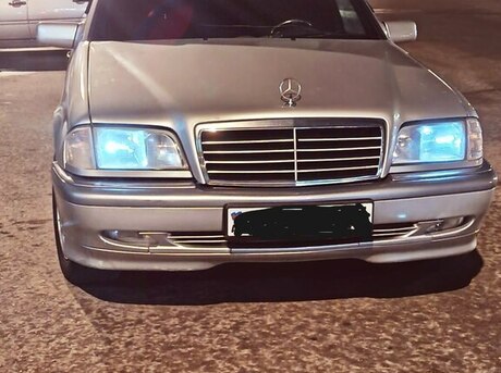 Mercedes C 180