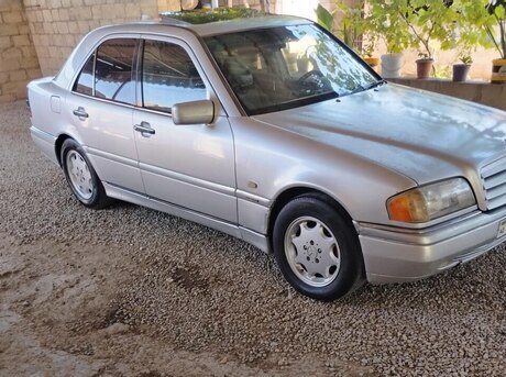 Mercedes C 220