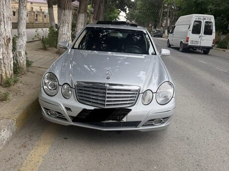 Mercedes E 220