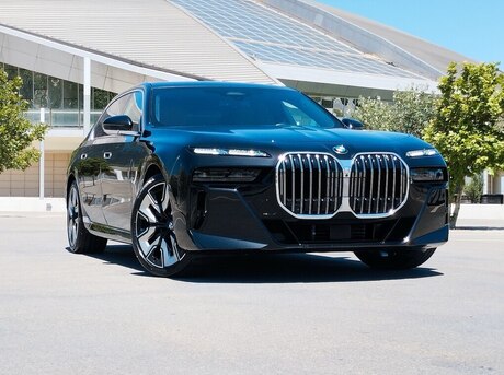 BMW 740