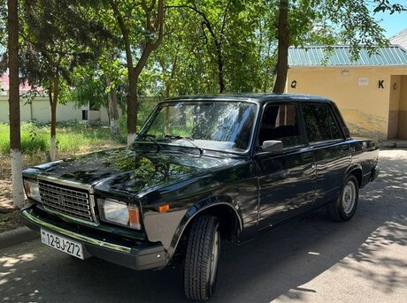 LADA (VAZ) 2107