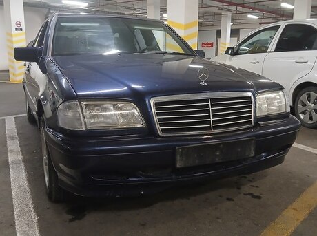 Mercedes C 240