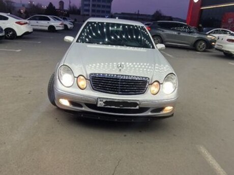 Mercedes E 220