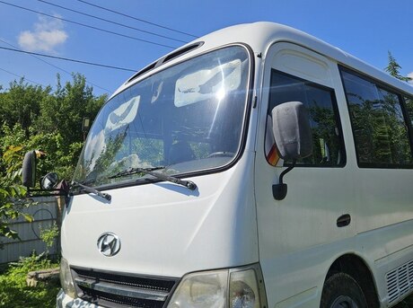 Hyundai County