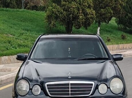 Mercedes E 200