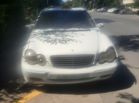 Mercedes C 240