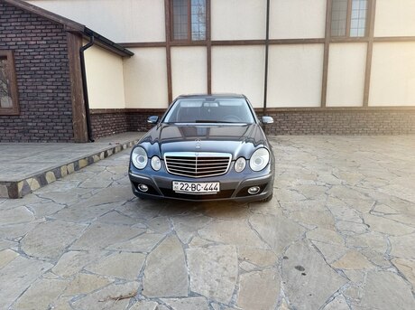 Mercedes E 220