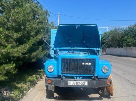 GAZ 53