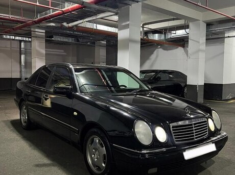Mercedes E 320
