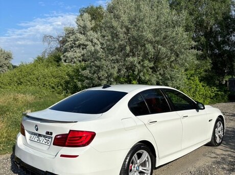 BMW 528
