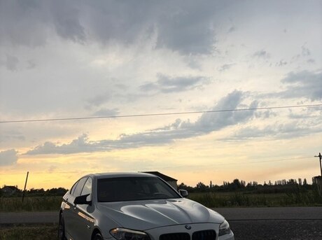 BMW 528
