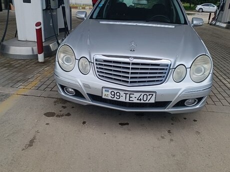 Mercedes E 220