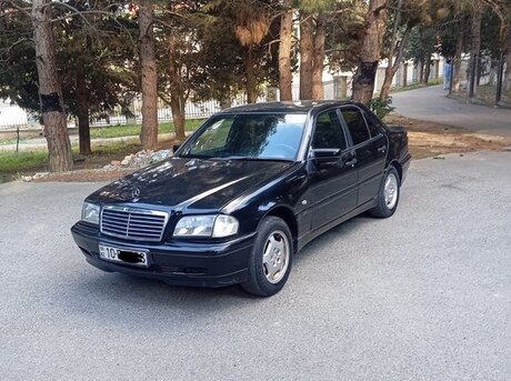 Mercedes C 180
