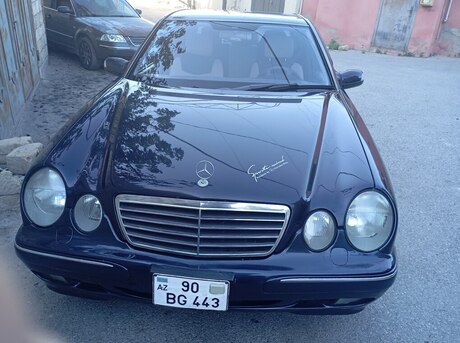 Mercedes E 230