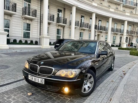 BMW 740