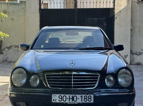 Mercedes E 240
