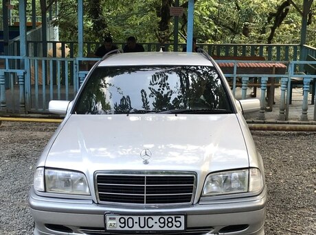 Mercedes C 180