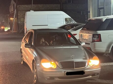 Mercedes C 200