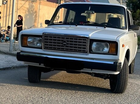 LADA (VAZ) 2107