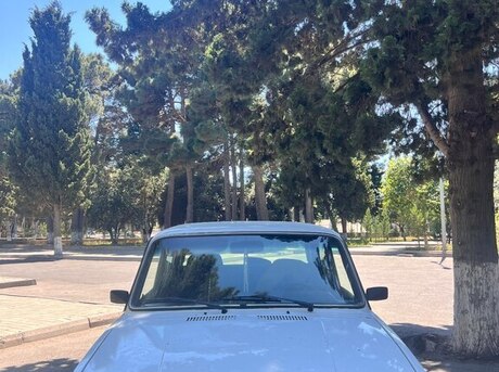 LADA (VAZ) 2107