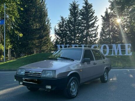 LADA (VAZ) 21099