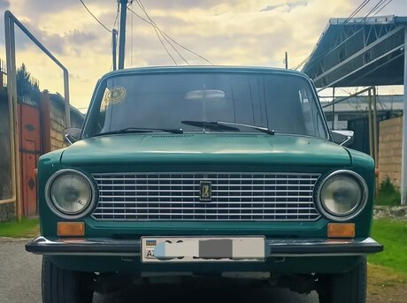 LADA (VAZ) 21011