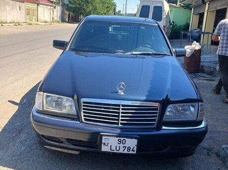 Mercedes C 240