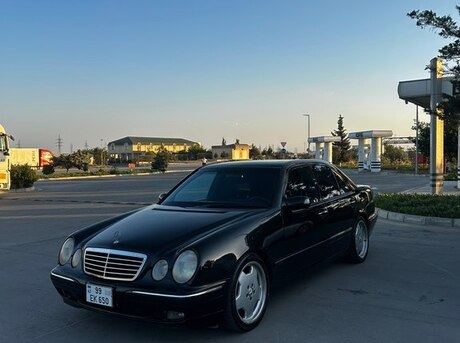 Mercedes E 320