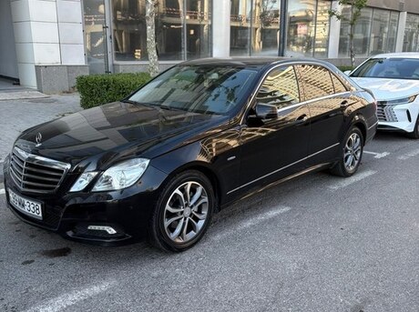 Mercedes E 200