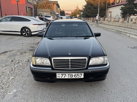 Mercedes C 180
