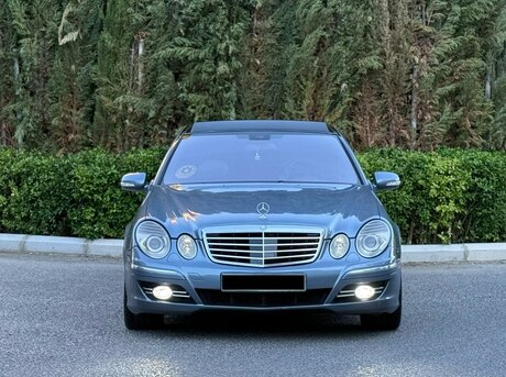 Mercedes E 220