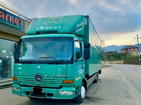 Mercedes Atego 815