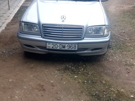 Mercedes C 180