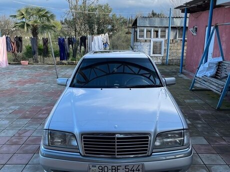 Mercedes C 220