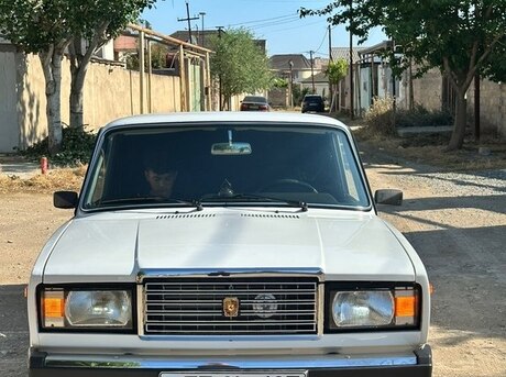 LADA (VAZ) 2107