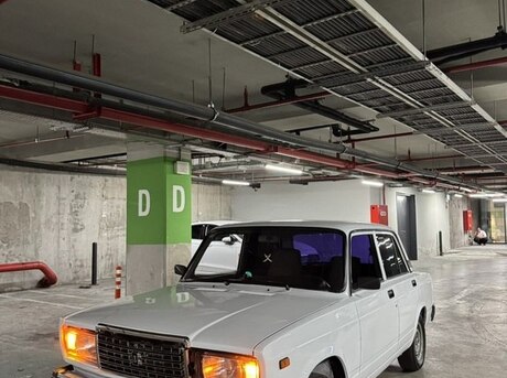 LADA (VAZ) 2107