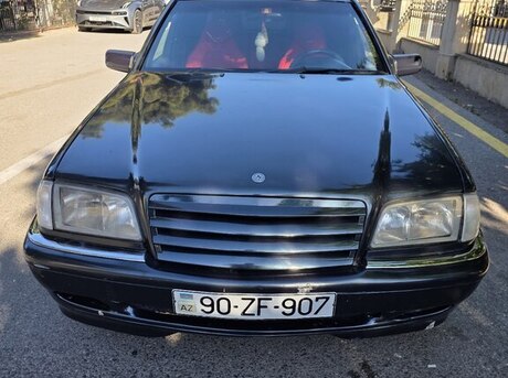 Mercedes C 180