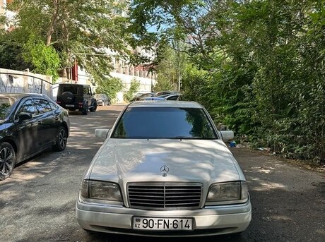 Mercedes C 220