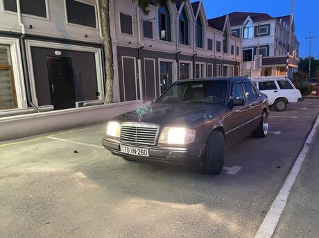 Mercedes 200 D