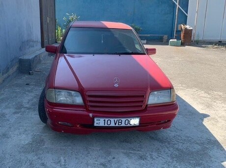 Mercedes C 200