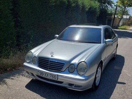 Mercedes E 270