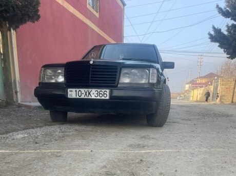 Mercedes 260 E