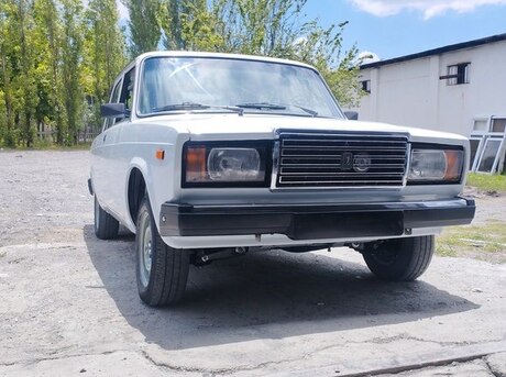 LADA (VAZ) 2107