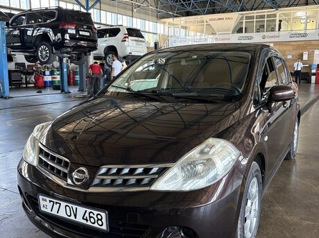 Nissan Tiida