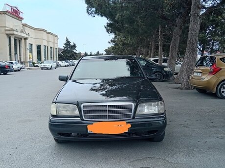 Mercedes C 220