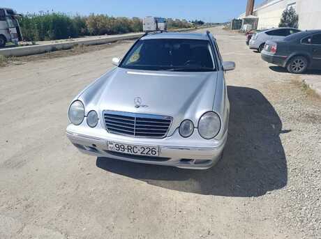 Mercedes E 240